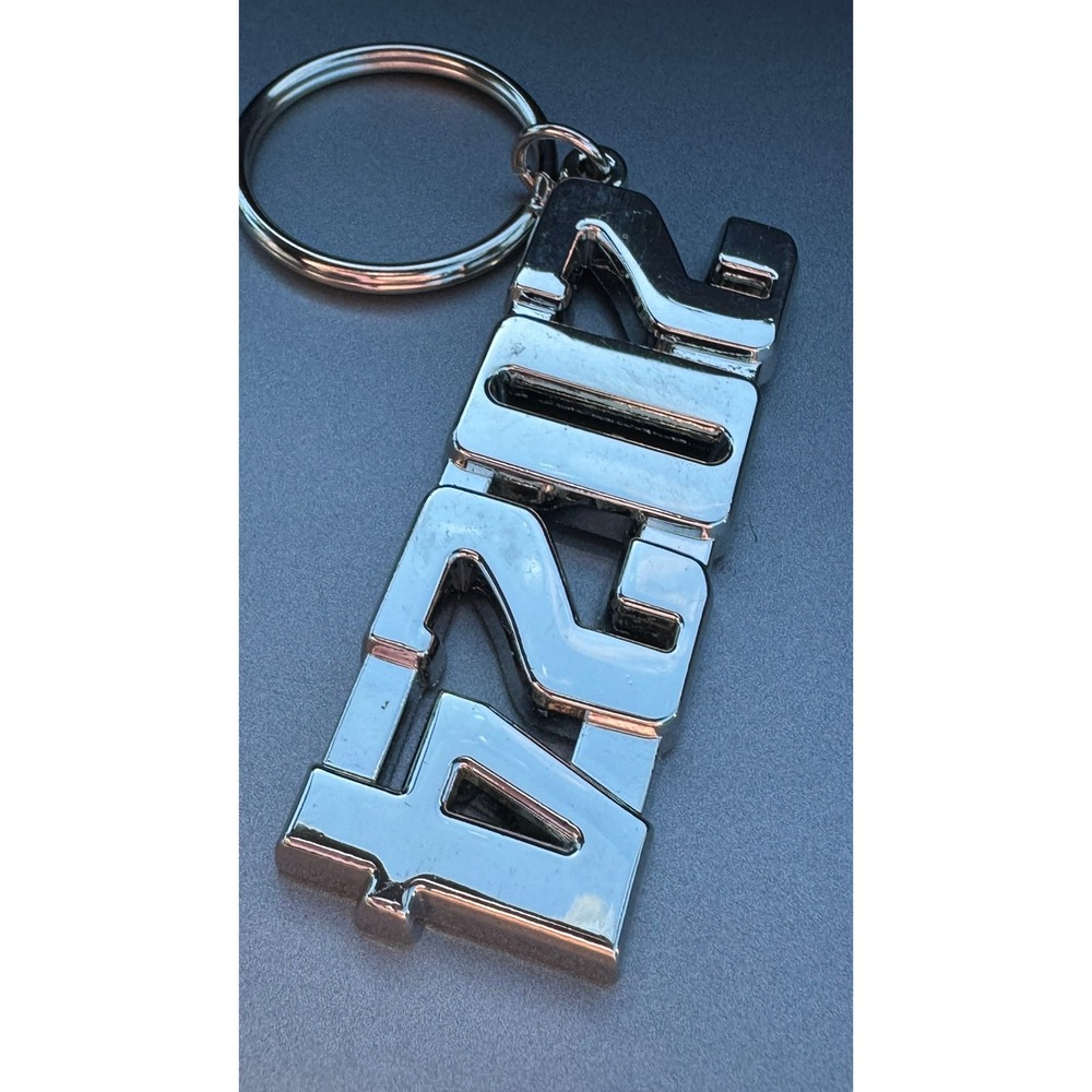 2024 Keychain Silver Tone Metal Graduation New‎ Year Commemorative Key Ring